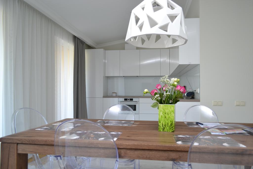 On Alises Street 5 *